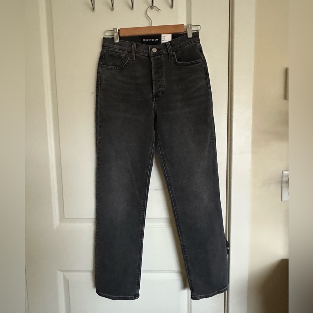 Aritzia the Arlo high rise straight jeans